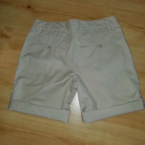 Michael Kors Women's Bermuda Shorts - Picture 2 of 7